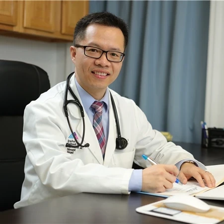 朱自强 (Ziqiang Zhu)